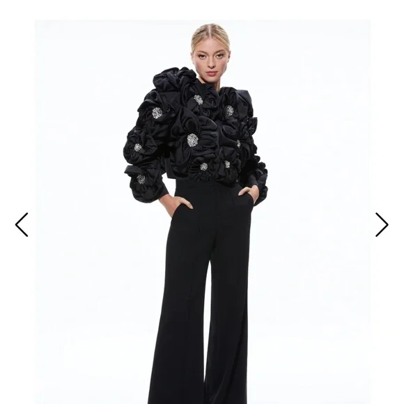 NWT Alice + Olivia Lorna Cropped Appliqué Jacket - Picture 2 of 16